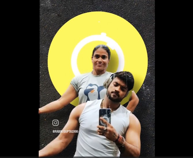 Trainer motivating a client